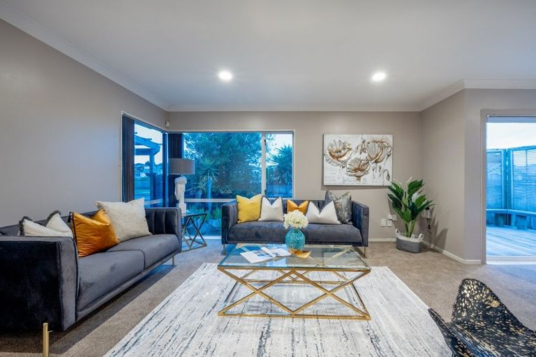 Photo of property in 2/116 Meadowland Drive, Somerville, Auckland, 2014