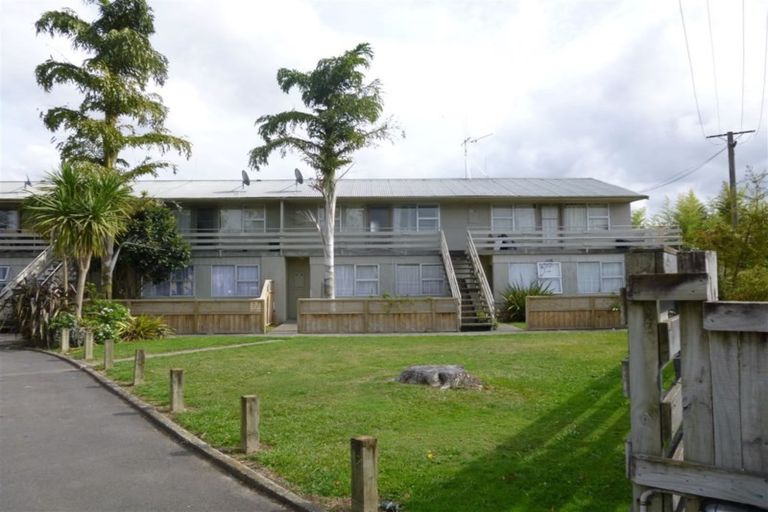 Photo of property in 8/5 Tralee Place, Hillcrest, Hamilton, 3216