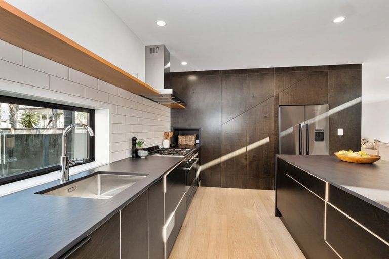 Photo of property in 347b Oceanbeach Road, Mount Maunganui, 3116