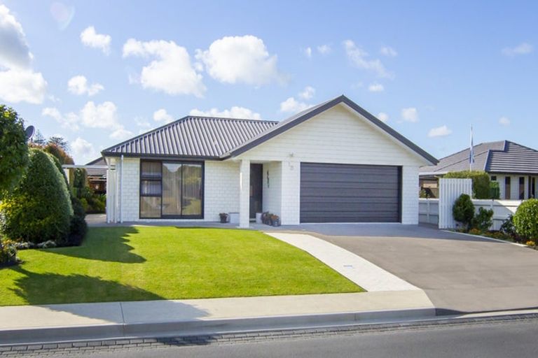 Photo of property in 15 Celtic Place, Waipu, 0510