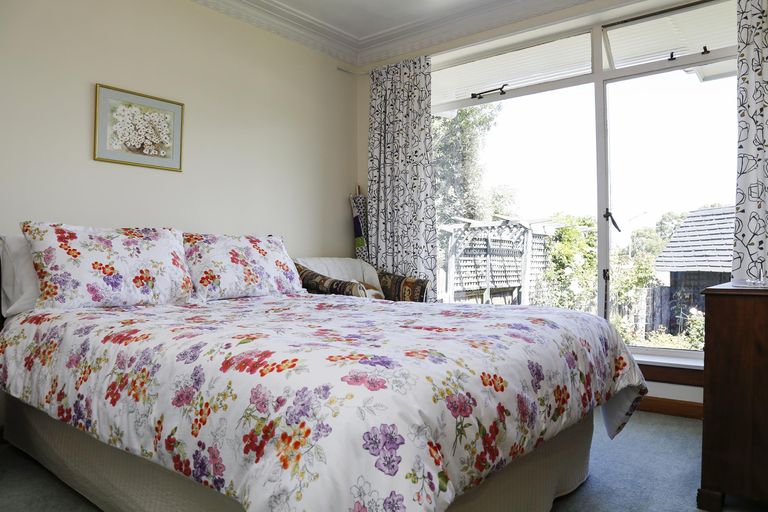 Photo of property in 1 Weston Road, Holmes Hill, Oamaru, 9401