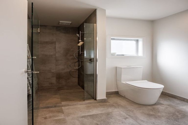 Photo of property in 6/1 Nikau Grove, Woburn, Lower Hutt, 5010