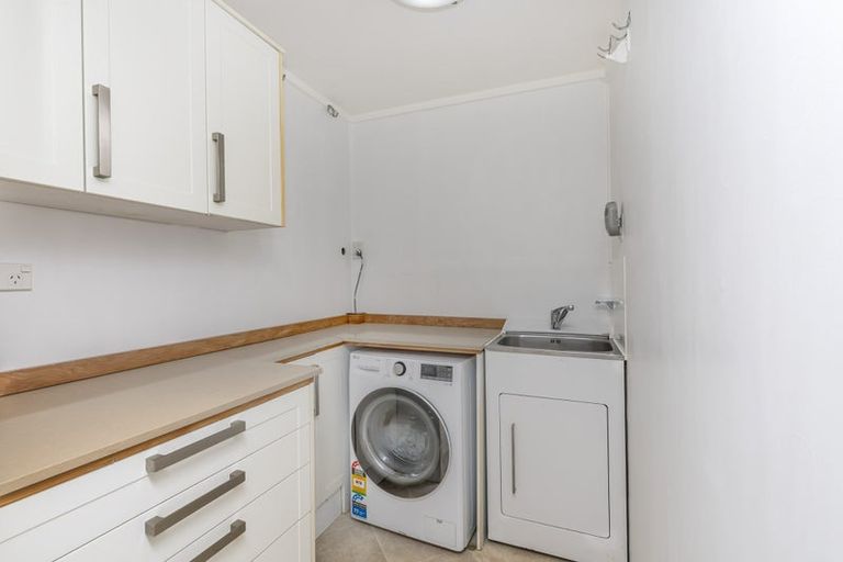 Photo of property in 85 Kahu Road, Paremata, Porirua, 5024