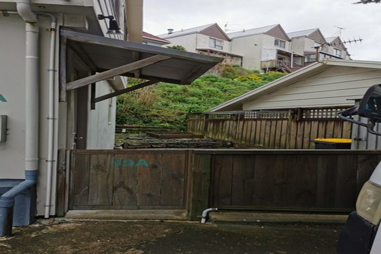 Photo of property in 39 Akaroa Drive, Maupuia, Wellington, 6022