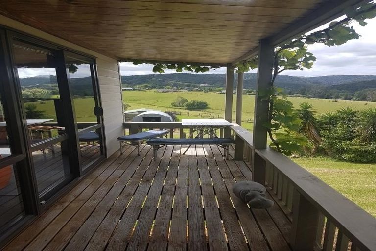 Photo of property in 71 Manganese Point Road, Tamaterau, Whangarei, 0174