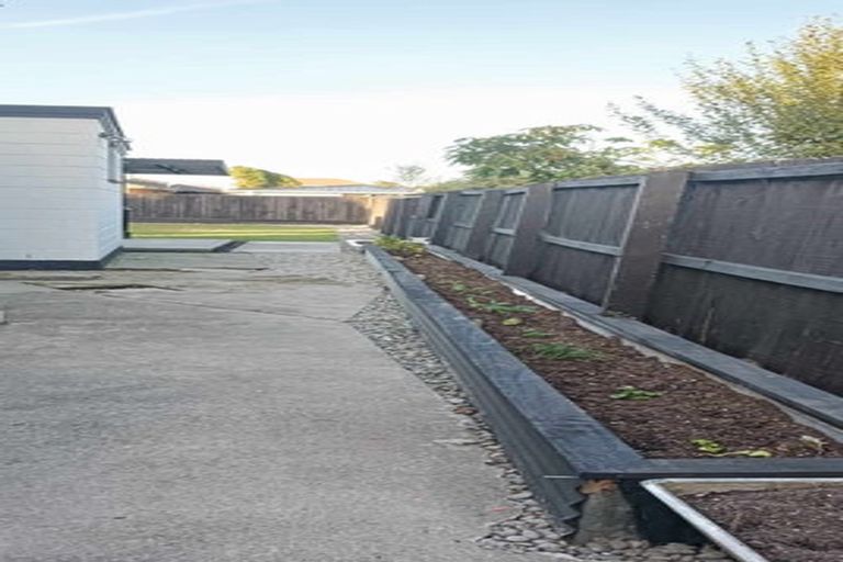 Photo of property in 10 Inca Place, Redwood, Christchurch, 8051