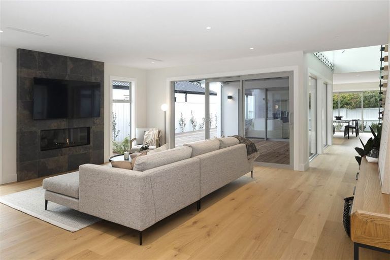 Photo of property in 40 Rayburn Avenue, Papanui, Christchurch, 8053