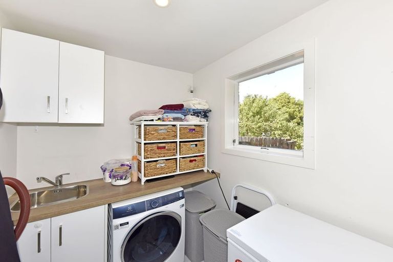 Photo of property in 2a Curzon Place, Parklands, Christchurch, 8083