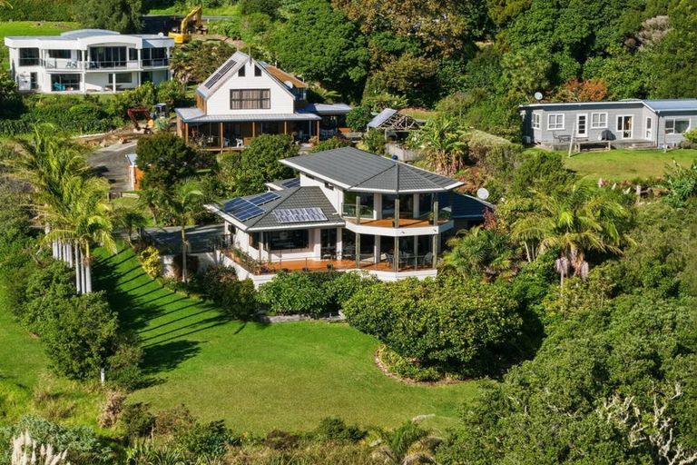 Photo of property in 61 State Highway 10, Coopers Beach, 0420