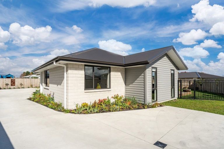 Photo of property in 18 Tawhai Crescent, Wharewaka, Taupo, 3330