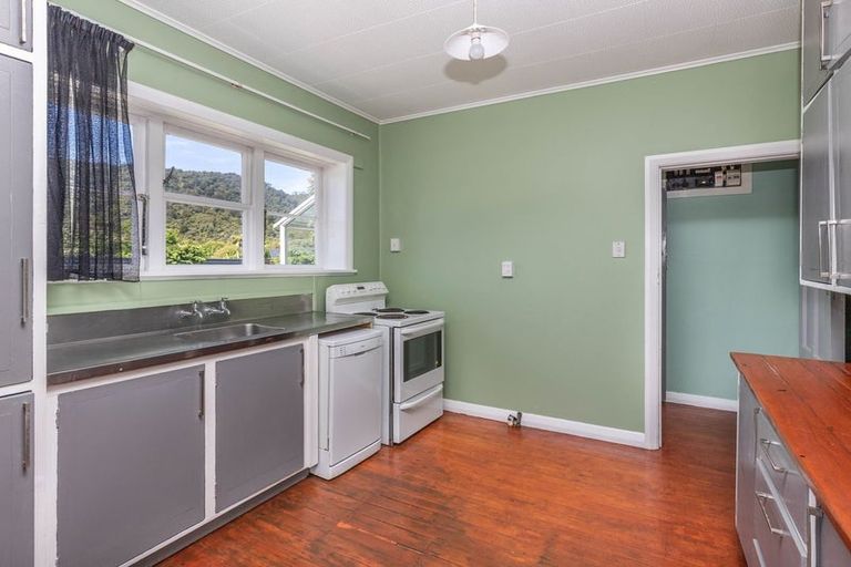 Photo of property in 9 Kerr Avenue, Cobden, Greymouth, 7802