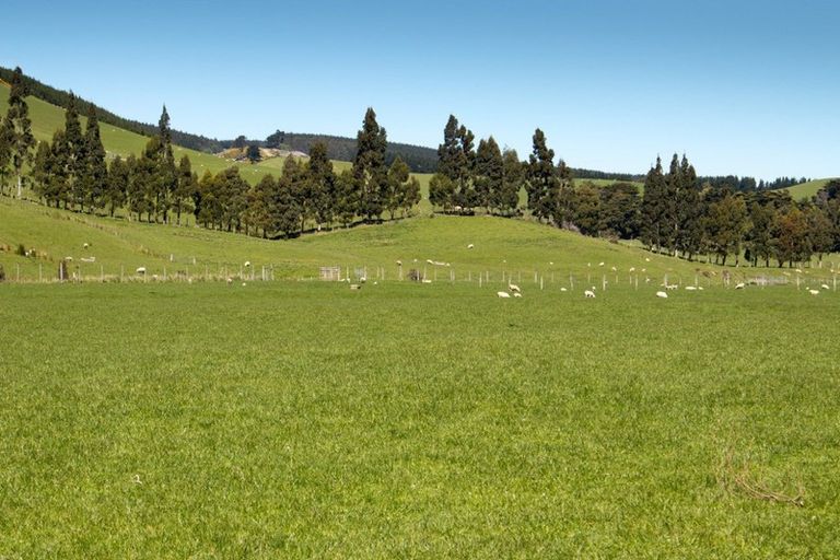 Photo of property in 125-127 Bell Road, Waiwhetu, Lower Hutt, 5010