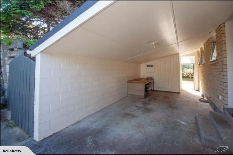 Photo of property in 17 Hawtrey Terrace, Churton Park, Wellington, 6037