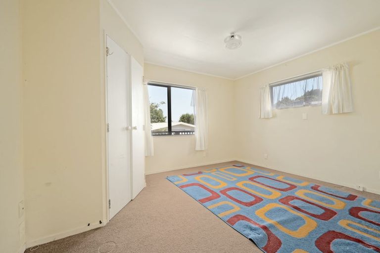 Photo of property in 1/76 Chilcott Road, Henderson, Auckland, 0612