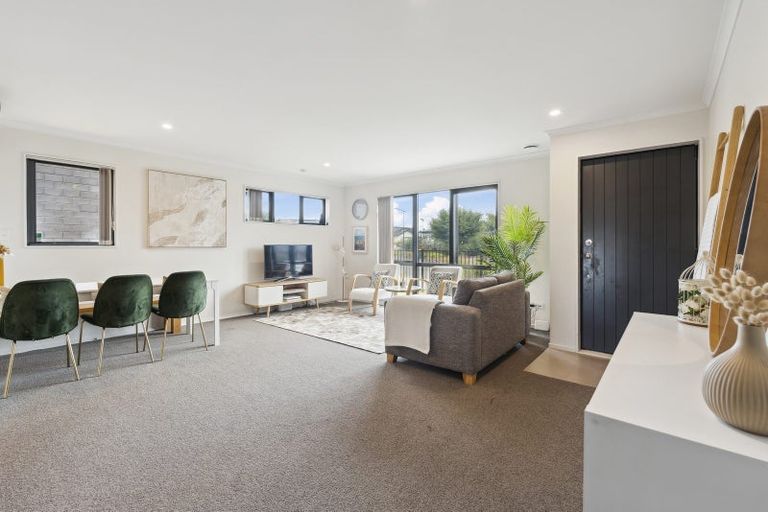 Photo of property in 72 Totara Meadows Court, Wiri, Auckland, 2104