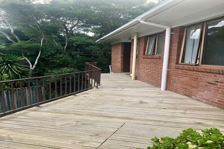 Photo of property in 2/17 Paris Place, Birkenhead, Auckland, 0626