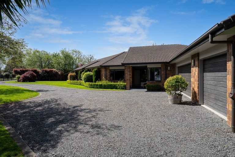 Photo of property in 2/218 Thornton Road, Cambridge, 3434