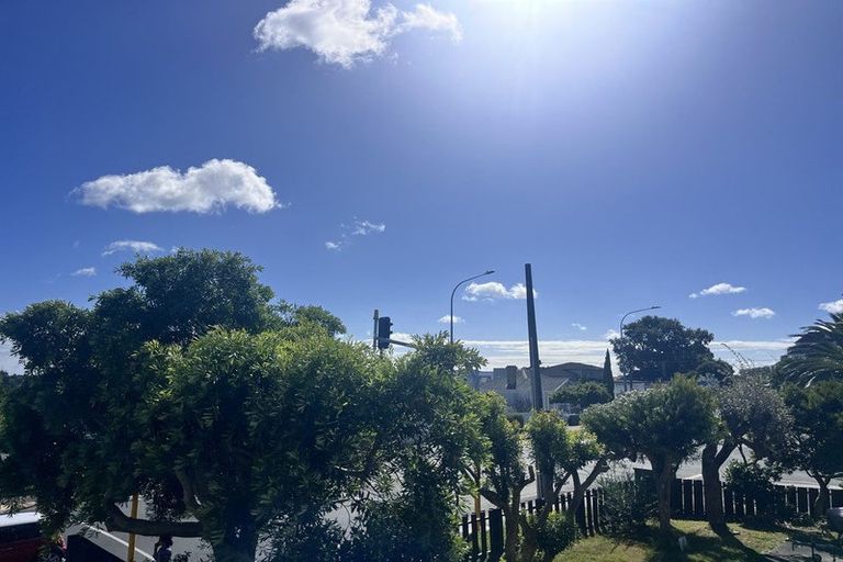 Photo of property in 134a Mokoia Road, Chatswood, Auckland, 0626