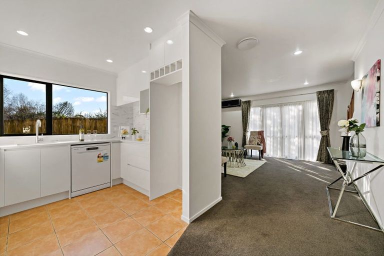 Photo of property in 16/2 Arawa Street, New Lynn, Auckland, 0600