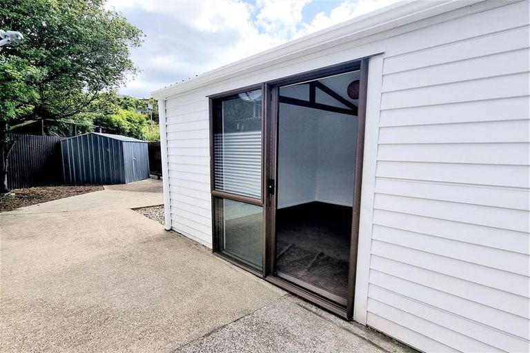 Photo of property in 21 Oxford Street, Picton, 7220