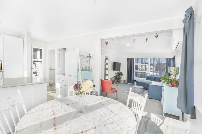 Photo of property in 12 Cecil Street, St Andrews, Hamilton, 3200