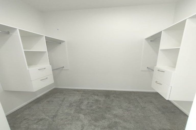 Photo of property in 35 Morus Road, Massey, Auckland, 0614