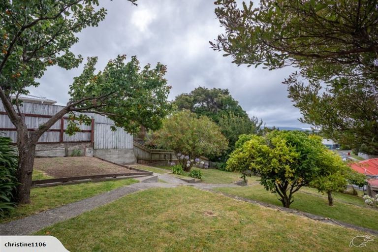 Photo of property in 51 Aorangi Road, Paraparaumu, 5032
