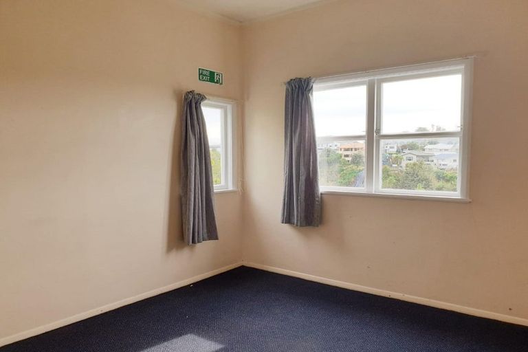 Photo of property in 3 Lincoln Road, Bluff Hill, Napier, 4110