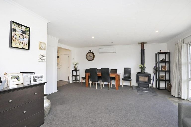 Photo of property in 3 Watt Road, Otatara, Invercargill, 9879