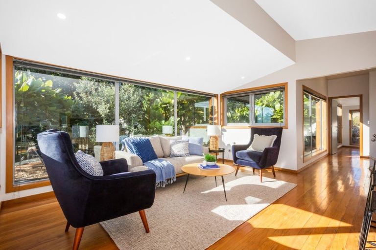 Photo of property in 7a Sunset Parade, Plimmerton, Porirua, 5026