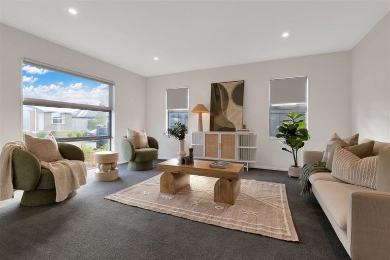 Photo of property in 10 Aroha Street, Pegasus, 7612