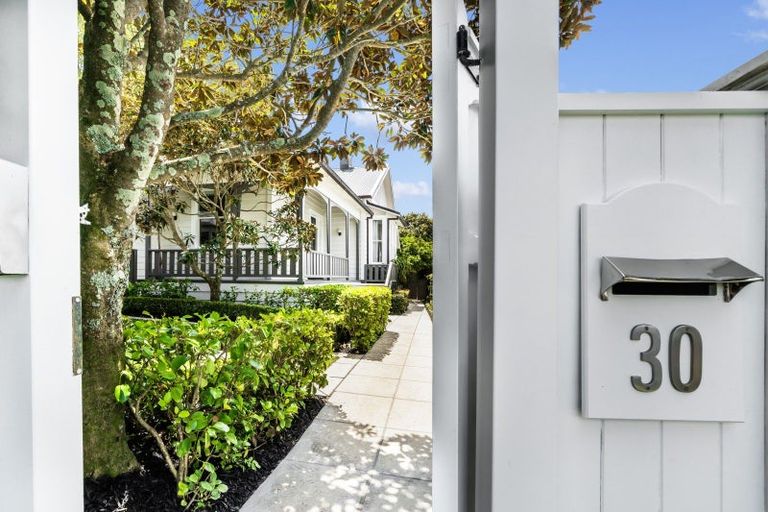 Photo of property in 30 Ohinerau Street, Remuera, Auckland, 1050