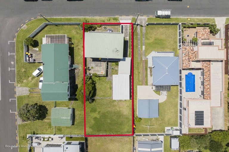 Photo of property in 76 Karewa Parade, Papamoa Beach, Papamoa, 3118