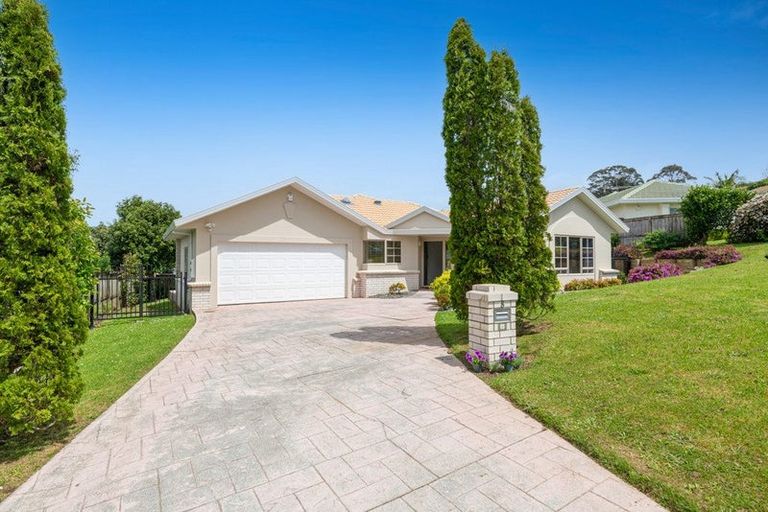 Photo of property in 8 Godwin Court, Unsworth Heights, Auckland, 0632