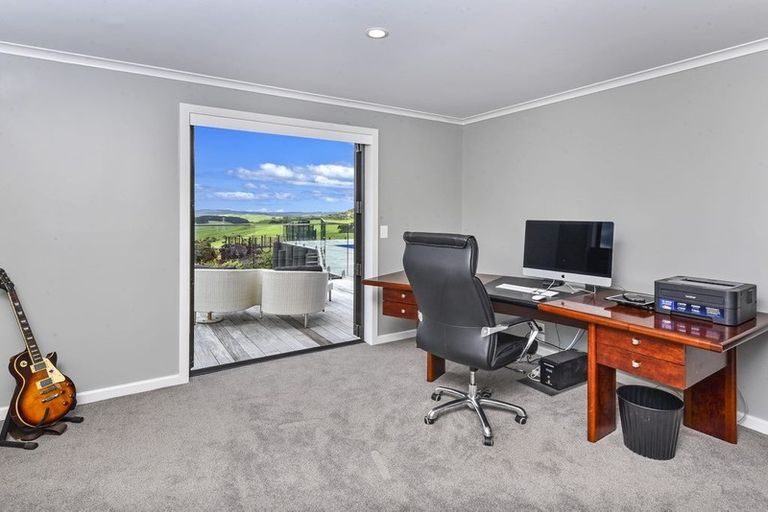 Photo of property in 1568 Old North Road, Helensville, 0875