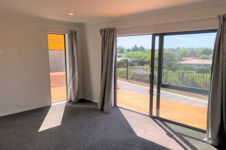 Photo of property in 22 Te Tiireke Drive, Glenview, Hamilton, 3206