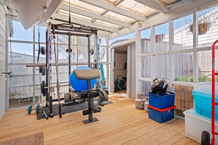 Photo of property in 35 Ocean View Road, Waihi Beach, 3611