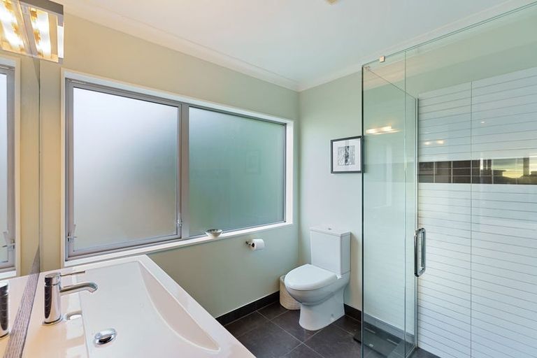 Photo of property in 11 Pharazyn Avenue, Waikanae Beach, Waikanae, 5036