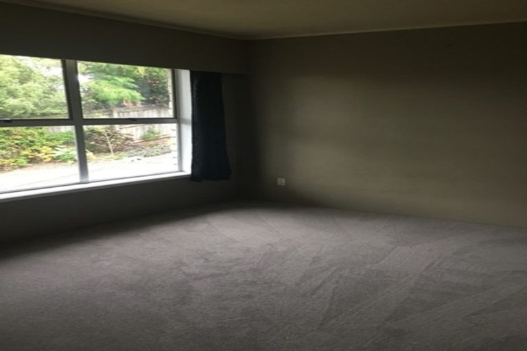 Photo of property in 2/81 Arran Road, Browns Bay, Auckland, 0630