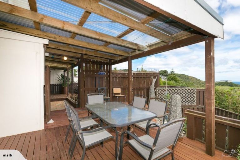 Photo of property in 3a Nuku Street, Strathmore Park, Wellington, 6022