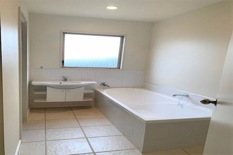 Photo of property in 86 Mount Pleasant Road, Mount Pleasant, Christchurch, 8081