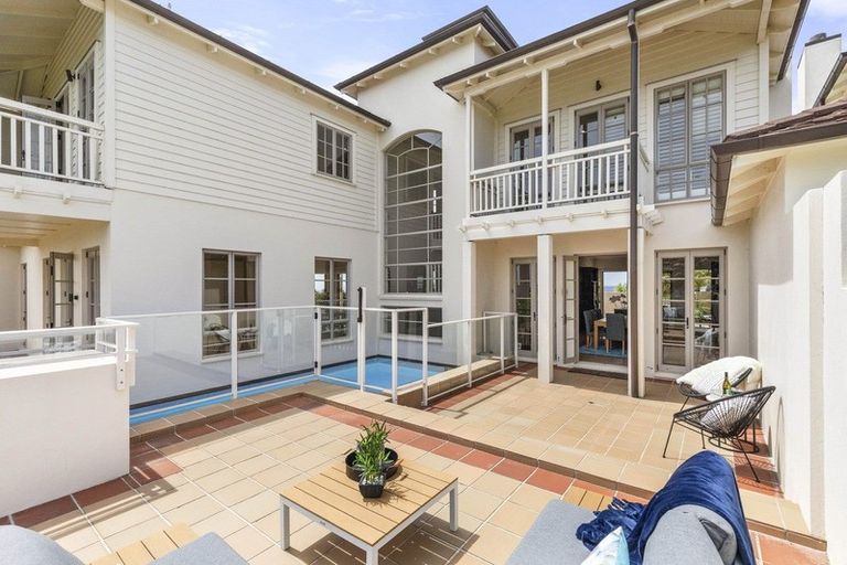 Photo of property in 295 Pinecrest Drive, Gulf Harbour, Whangaparaoa, 0930