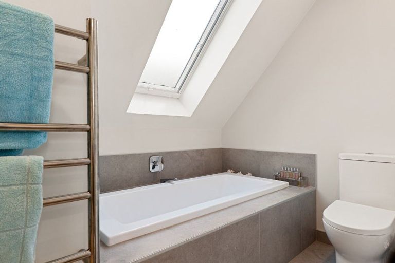 Photo of property in 21 Matai Street East, Riccarton, Christchurch, 8011