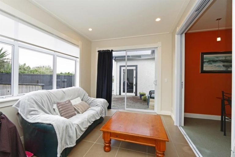 Photo of property in 5 Layard Street, Opunake, 4616