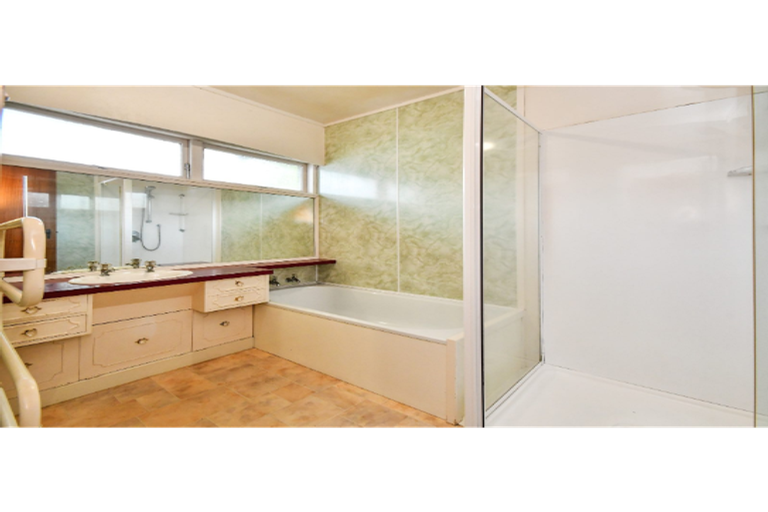 Photo of property in 57 Ray Small Drive, Pahurehure, Papakura, 2113