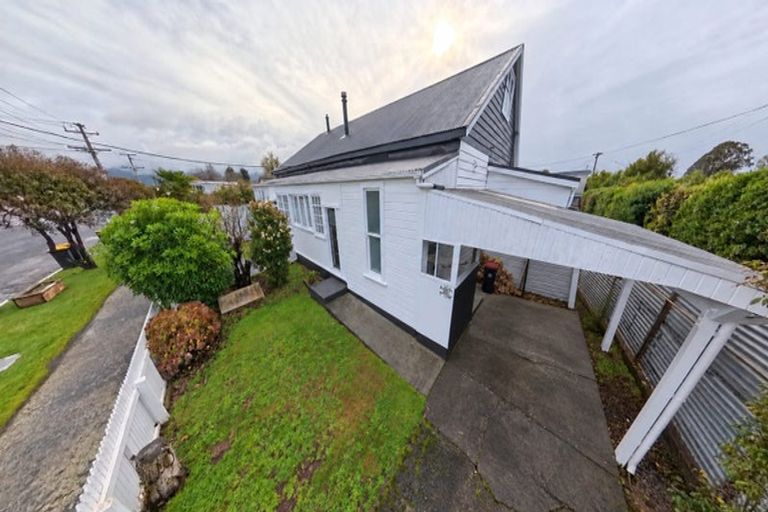 Photo of property in 100 Broadway, Carterton, 5713