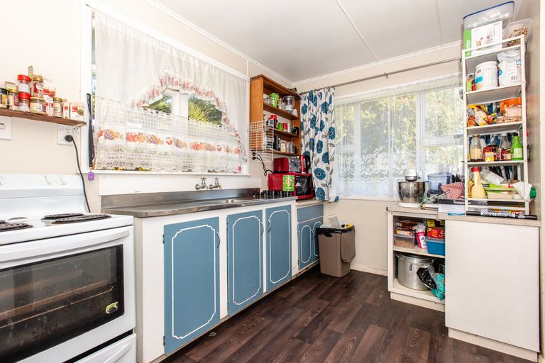 Photo of property in 24 Glasgow Crescent, Kaiti, Gisborne, 4010