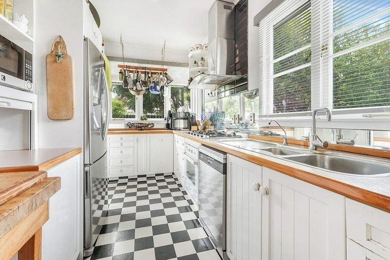 Photo of property in 574 River Road, Fairfield, Hamilton, 3214