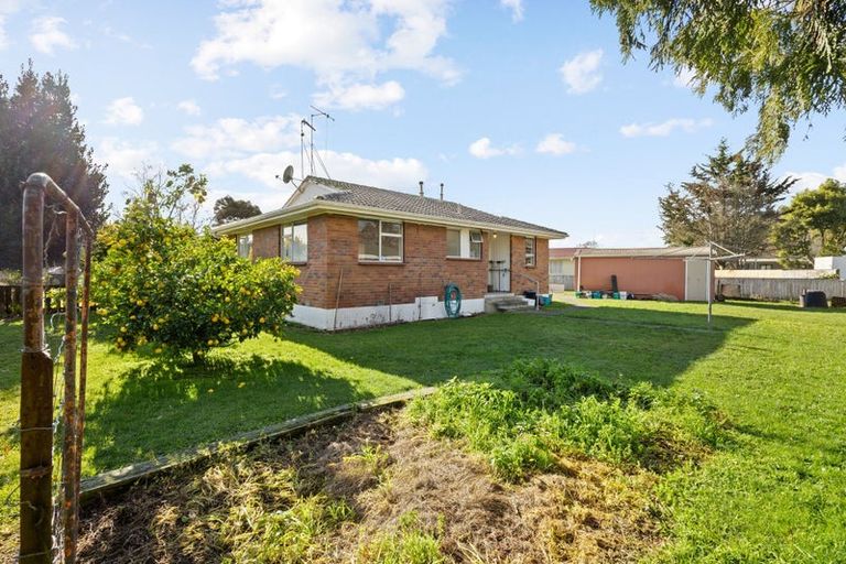 Photo of property in 53 Oakfield Crescent, Pukete, Hamilton, 3200
