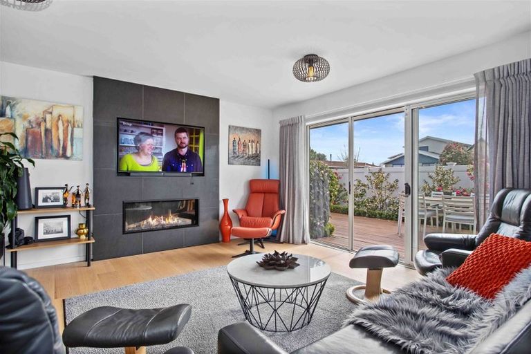 Photo of property in 1 Green Street, Rangiora, 7400